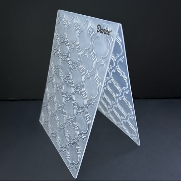 Darice 4” x 6” embossing folder - QUADREFOIL DOUBLE - Picture 3 of 8